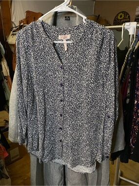 Women's Navy and White Speckle Button-Front Blouse